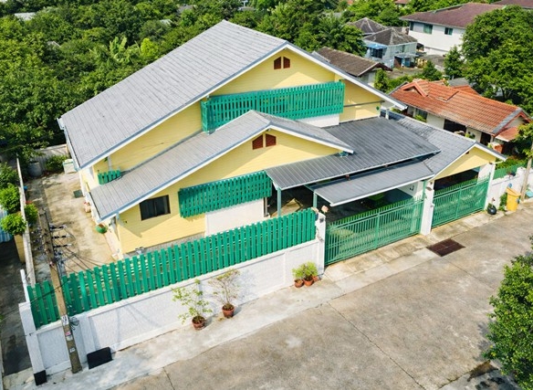 วชิรธรรมสาธิต 37-47 BTSปุณณวิถี Seacon ศรีนครินทร์ MRTสวนหลวง ร.9 คฤหาสน์ 2 ชั้น 6นอน 100ตรว. พร้อมเฟอร์นิเจอร์ครบ