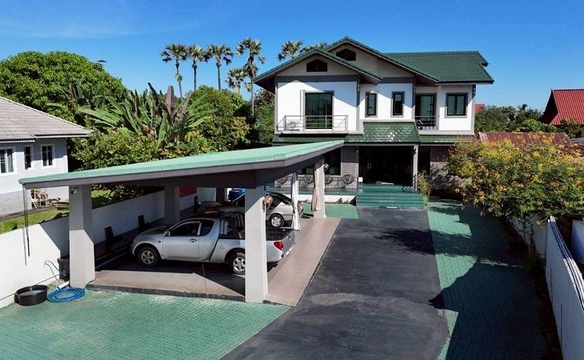 ขายบ้านหรูแม่ริม เชียงใหม่ 5 ห้องนอน ที่ดิน 228 ตร.วา ใกล้ถนนแม่ริม–ฝาง