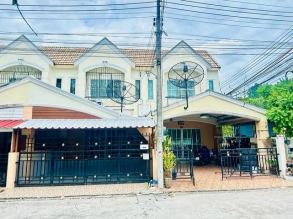 ว่างให้เช่าทาวน์เฮ้าส์2ชั่น นาป่า เนื้อที่ 20ตร.ว. หน้าบ้านไม่ชนกะใคร หลังริม