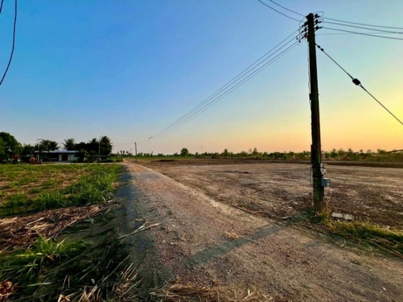 SALE ขาย พื้นที่ดิน – 0 ตาราง-วา 0 งาน 1 Rai 279000 บ. ใกล้ อบต.ทัพหลวง เซเว่น ซีเจ ท่ารถตู้69 บรรยากาศดี
