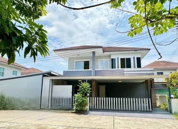 ให้เช่าบ้านเดี่ยว 2 ชั้น ขนาด 60ตรว 3นอน 3น้ำ พร้อมเฟอร์ บ้านเช่าอมตะนครชลบุรี ใกล้อมตะเฟส 6,7,8,9,10 บ้านเช่าราคาถูก พานทอง ชลบุรี