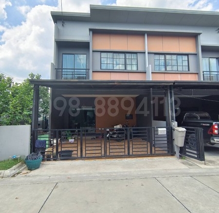 ขายทาวน์โฮม หลังริม พื้นที่สวนกว้าง สิริ เพลส จรัญ ปิ่นเกล้า เนื้อที่ 34.3 ตรว 3นอน 3น้ำ หมู่บ้านติดทางด่วน ใกล้ MRTสายสีม่วง