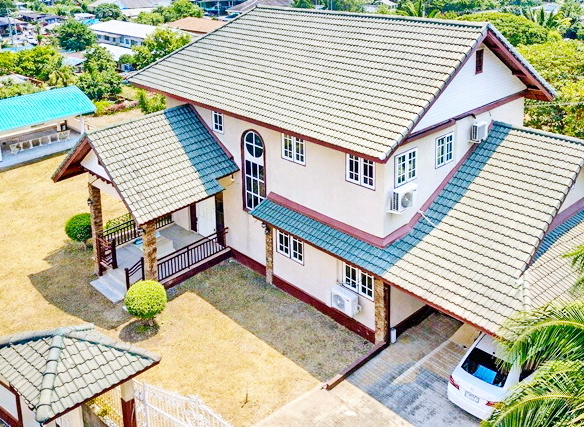 Golden Golf บ้านเดี่ยวหรู 2 ชั้น 4นอน 4น้ำ ตรงข้าม ศาลจังหวัดระยอง รร.อัสสัมชัญระยอง 1 กม. รร.เซนต์โยเซฟระยอง เนื้อที่ 180 ตร.ว. 278 ตร.ม.