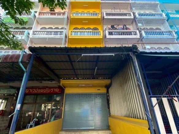 อาคารพาณิชย์ 4.5 ชั้น ทำเลราษฎร์บูรณะ ราคาดี น่าลงทุน