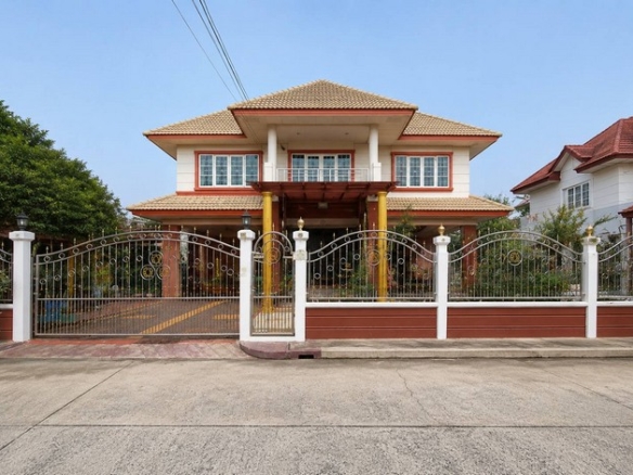 หมู่บ้านสถาพร รังสิต ซอยรังสิต-นครนายก 73 ถนนรังสิต-นครนายก ธัญบุรี ปทุมธานี – บ้านเดี่ยว 2 ชั้นหลังใหญ่ พร้อมอยู่ เดินทางง่าย