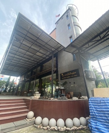 ขายตึก 4 ชั้นครึ่ง พร้อมที่ดิน เนื้อที่ 156 ตารางวา สวนหลวง กรุงเทพ